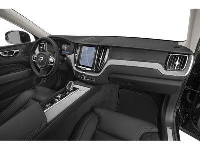 2022 Volvo XC60 B5 Momentum