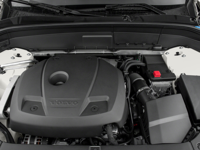 2018 Volvo XC90 T6 Momentum