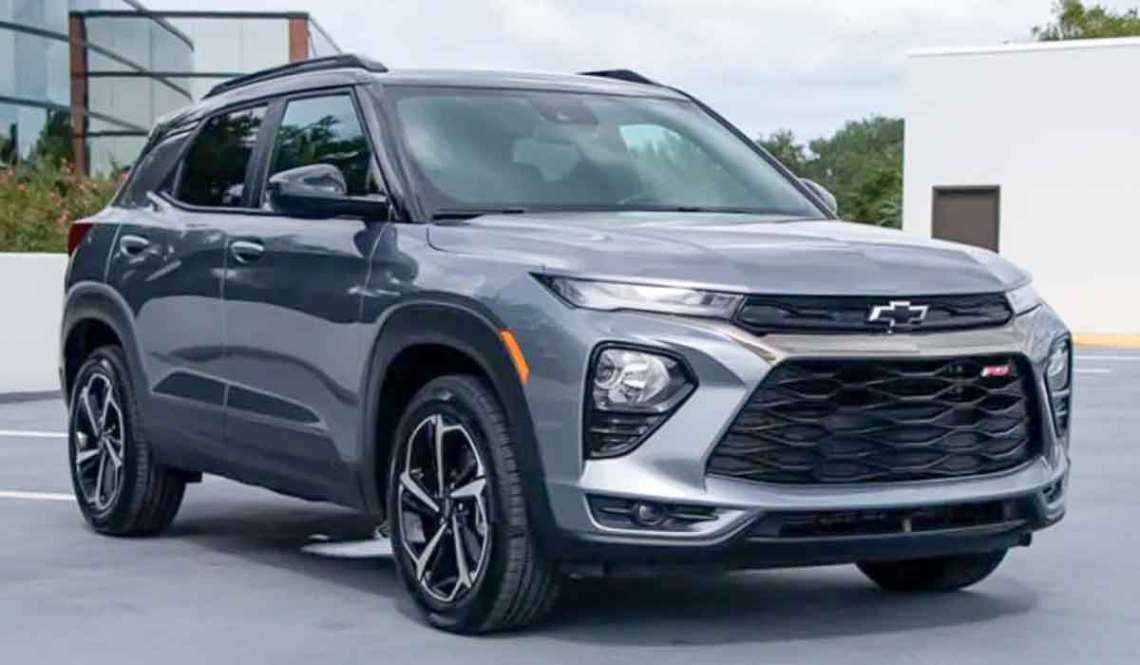 The 2022 Chevrolet Blazer sits in a Stuart, FL driveway just purchased from Wallace Chevrolet.