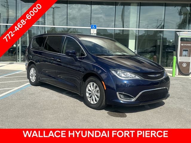 2020 Chrysler Pacifica Touring