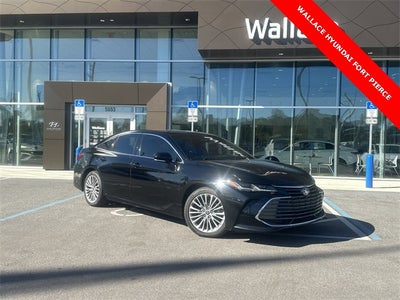 2022 Toyota Avalon Hybrid Limited
