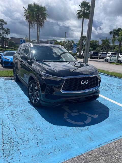 2025 INFINITI QX60 LUXE