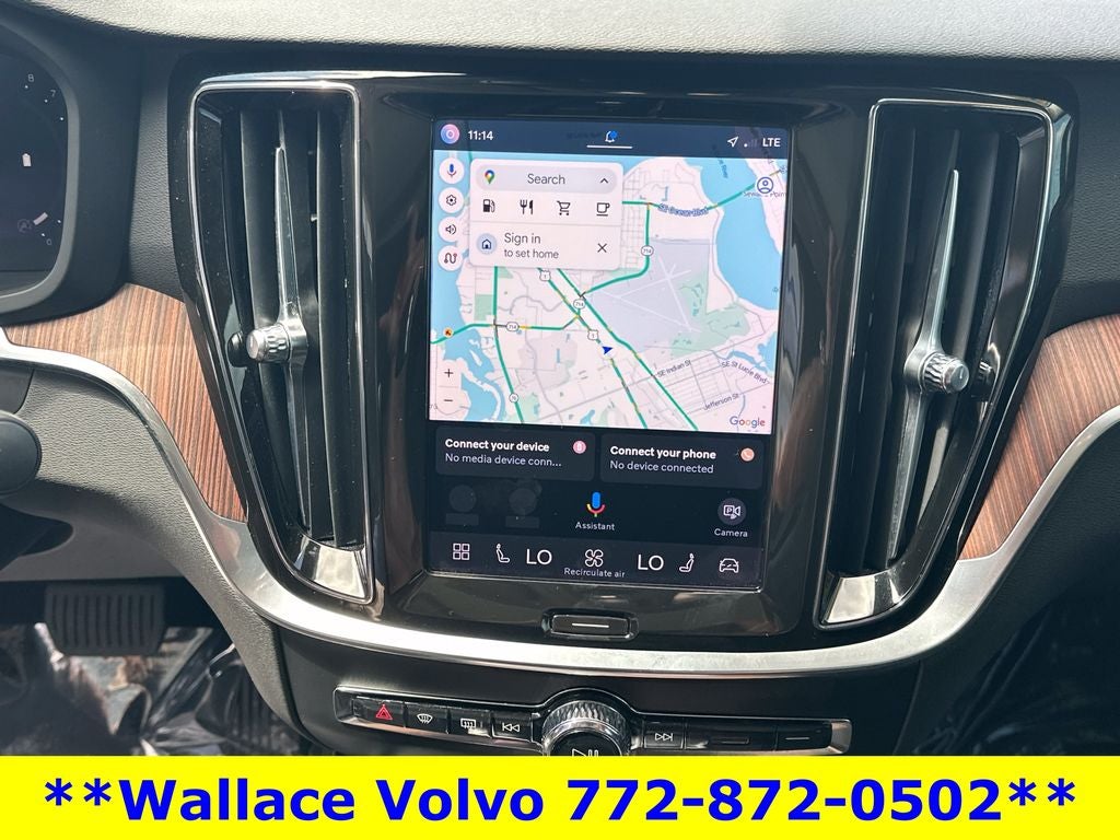 2023 Volvo S60 B5 Plus Dark Theme