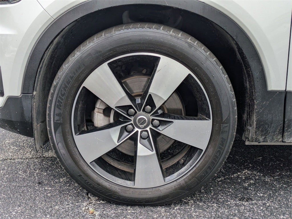 2021 Volvo XC40 Momentum