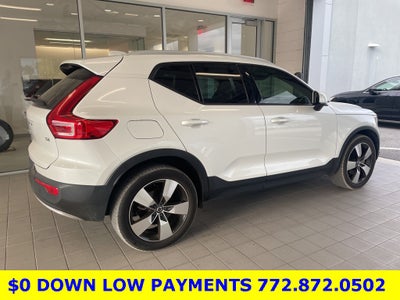 2021 Volvo XC40 Momentum
