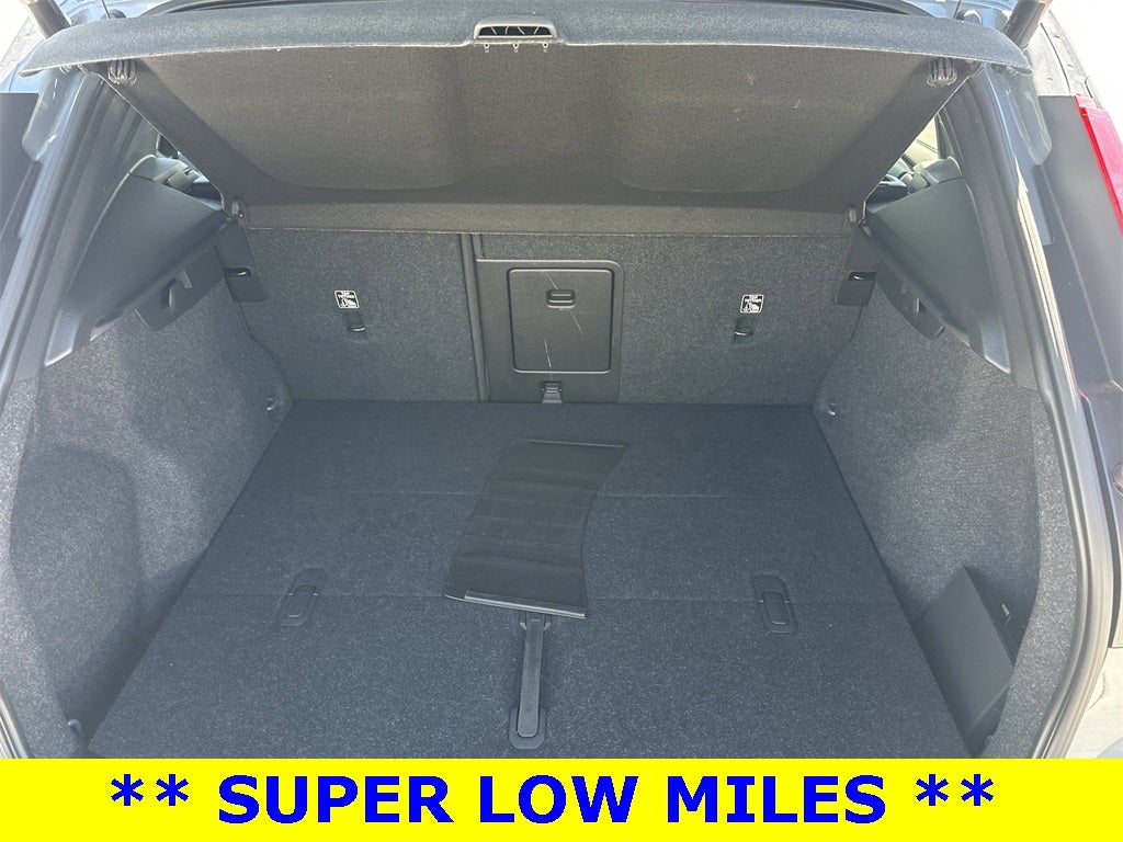 2022 Volvo XC40 Momentum