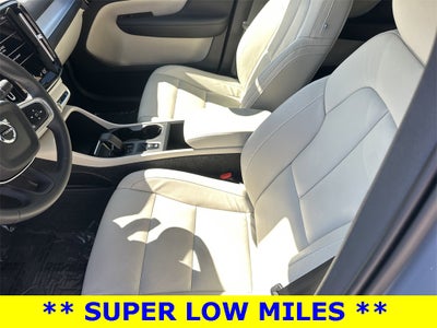 2022 Volvo XC40 Momentum