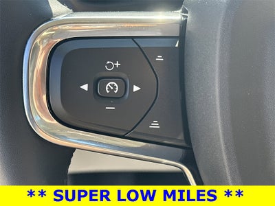 2022 Volvo XC40 Momentum