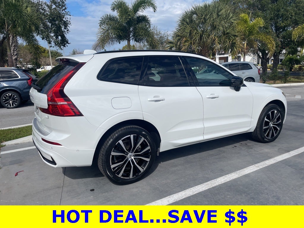 2023 Volvo XC60 Recharge Plug-In Hybrid T8 Plus Dark Theme