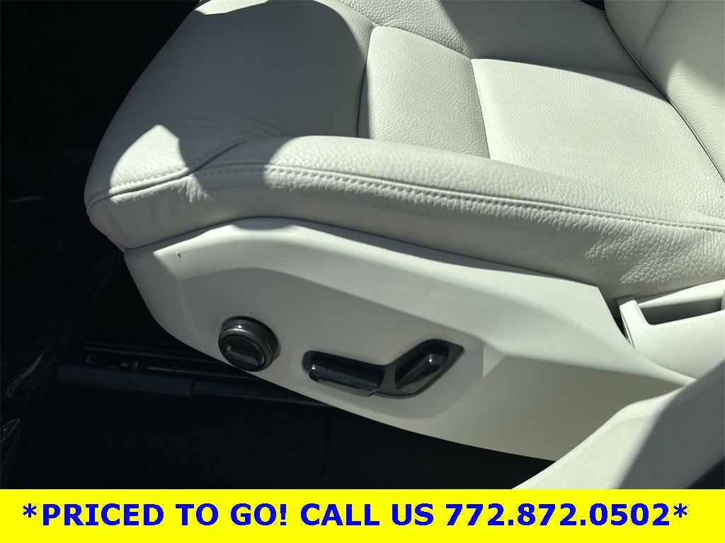 2023 Volvo XC60 B5 Plus Dark Theme