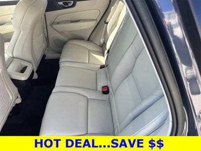 2023 Volvo XC60 B5 Plus Bright Theme