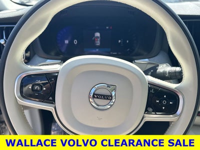 2024 Volvo XC60 B5 Plus Dark Theme