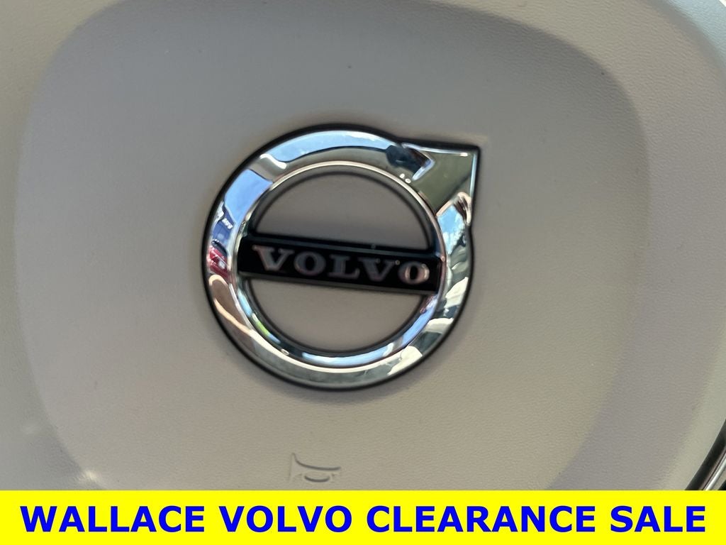 2024 Volvo XC60 B5 Plus Dark Theme