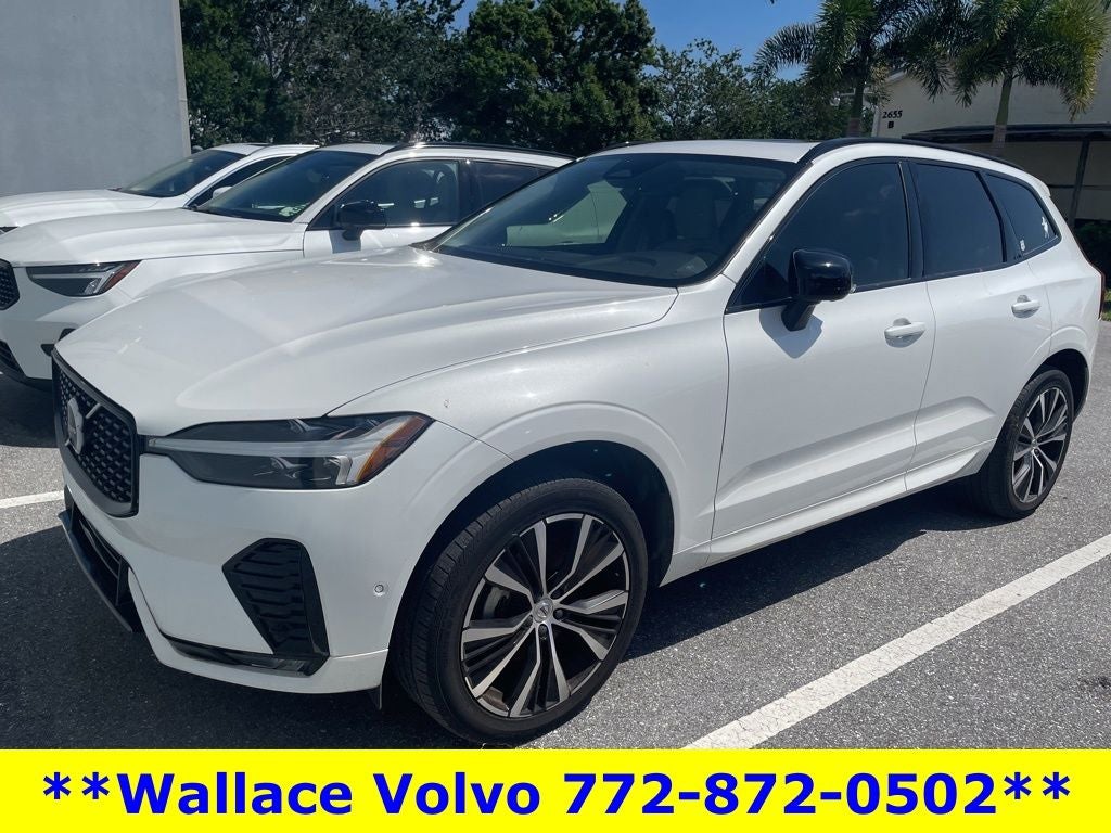 2024 Volvo XC60 B5 Plus Dark Theme