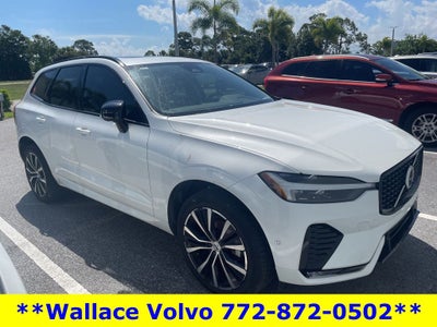 2024 Volvo XC60 B5 Plus Dark Theme
