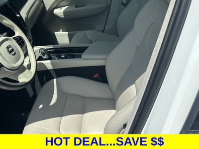 2024 Volvo XC60 B5 Plus Dark Theme
