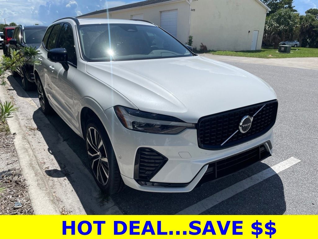 2024 Volvo XC60 B5 Plus Dark Theme