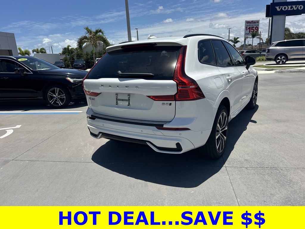 2023 Volvo XC60 B5 Plus Dark Theme