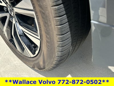 2024 Volvo XC60 B5 Plus Dark Theme