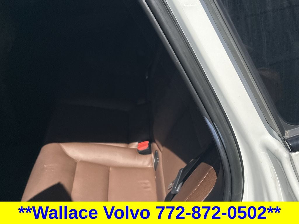 2023 Volvo XC60 B5 Plus Dark Theme