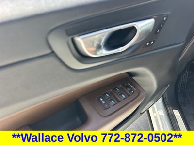 2023 Volvo XC60 B5 Plus Dark Theme