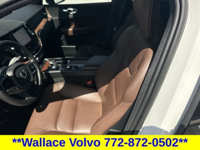 2023 Volvo XC60 B5 Plus Dark Theme
