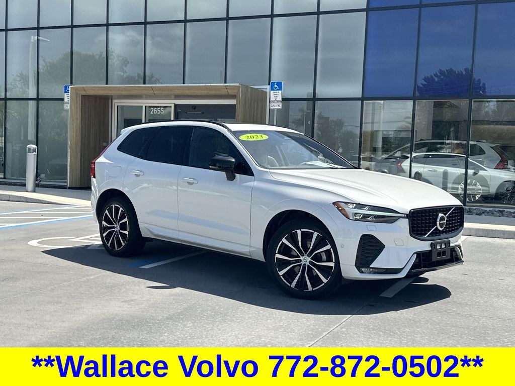 2023 Volvo XC60 B5 Plus Dark Theme