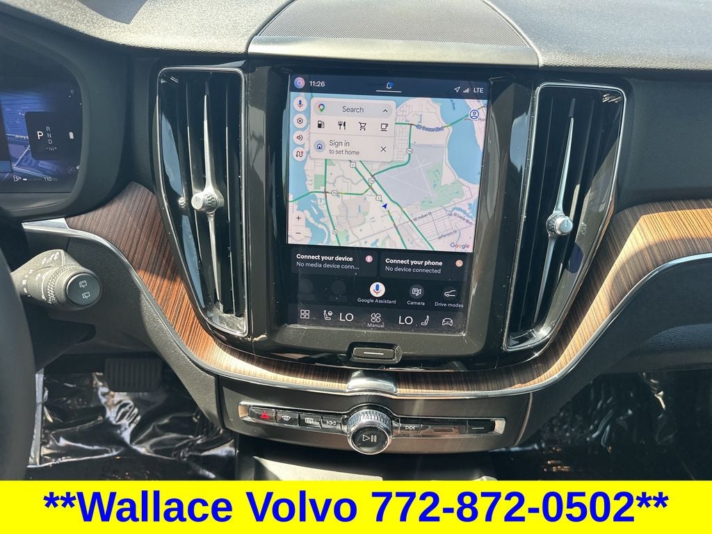 2023 Volvo XC60 B5 Plus Dark Theme