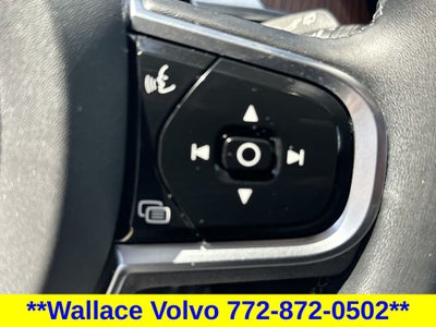 2023 Volvo XC60 B5 Plus Dark Theme