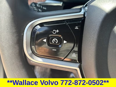 2023 Volvo XC60 B5 Plus Dark Theme