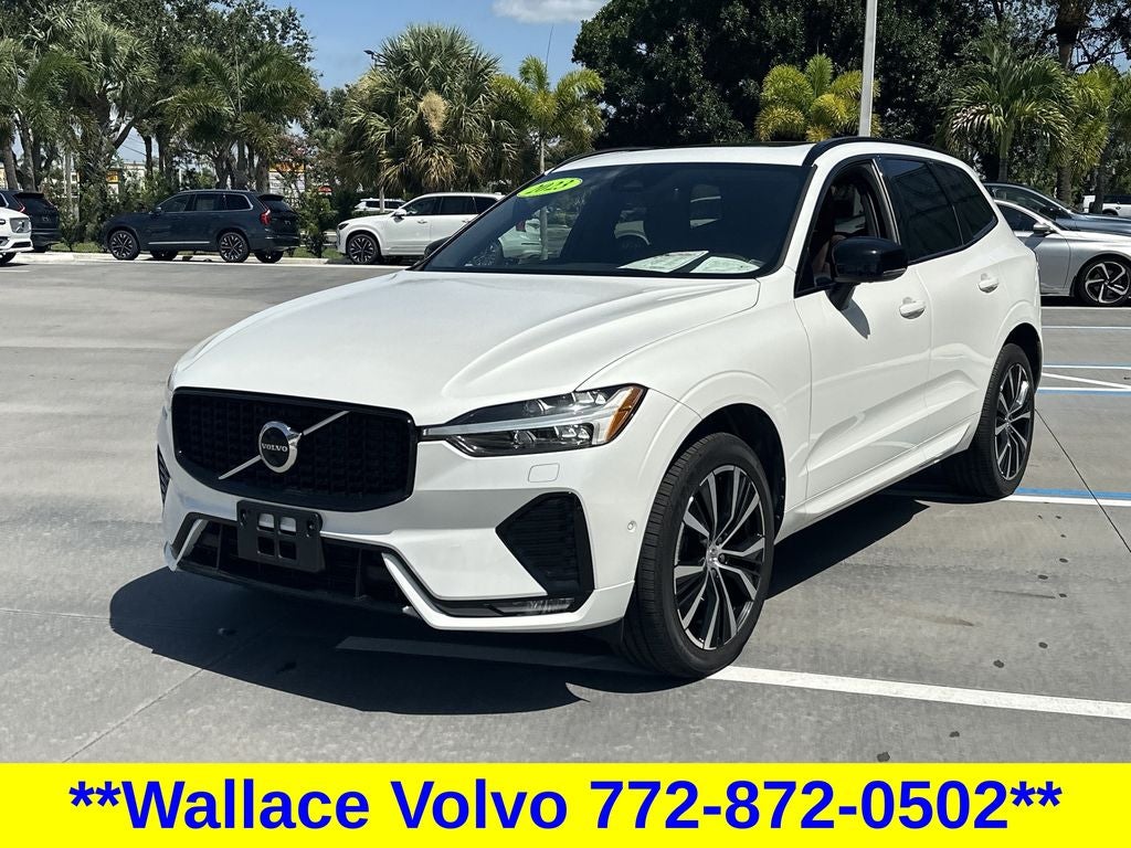 2023 Volvo XC60 B5 Plus Dark Theme