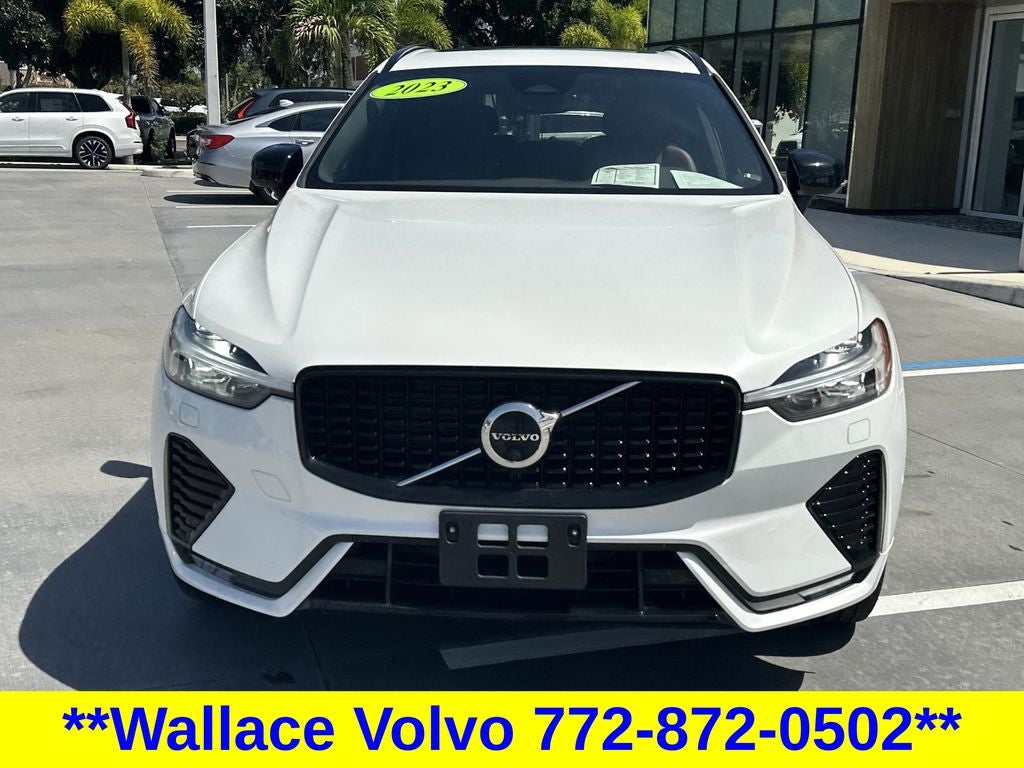 2023 Volvo XC60 B5 Plus Dark Theme