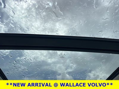 2023 Volvo XC40 B5 Plus Bright Theme