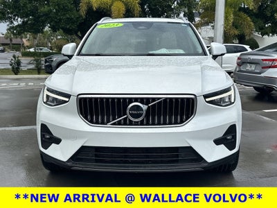 2023 Volvo XC40 B5 Plus Bright Theme