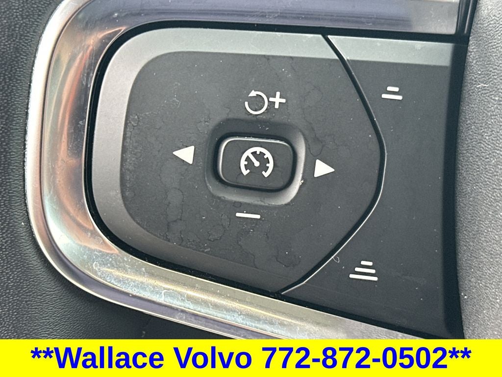 2023 Volvo XC40 Ultimate