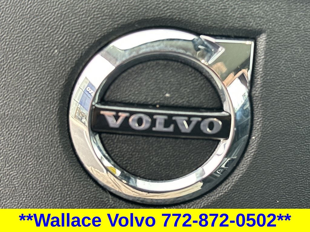 2023 Volvo XC40 Ultimate