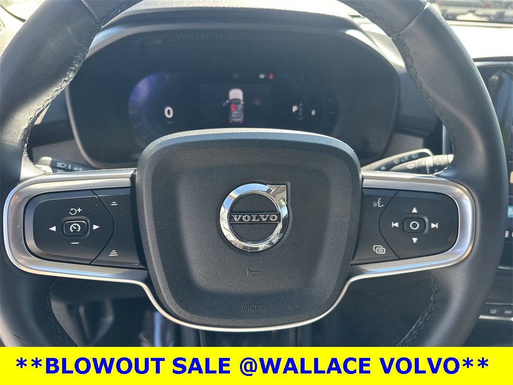 2025 Volvo XC40 B5 Core