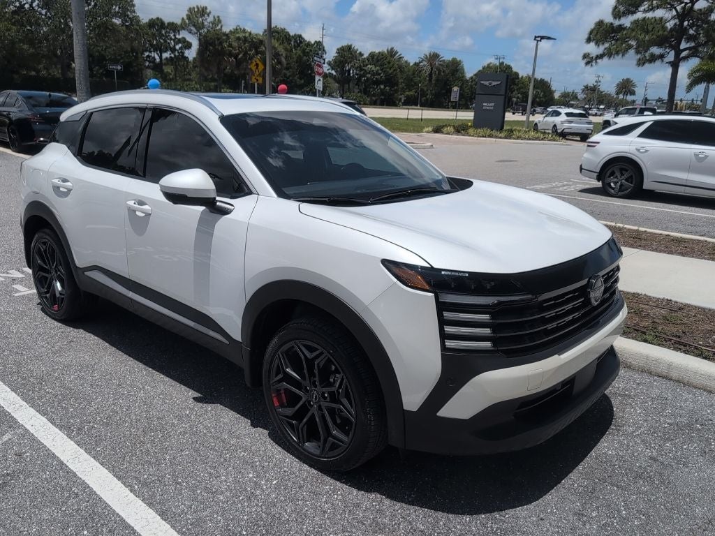 2025 Nissan Kicks SR