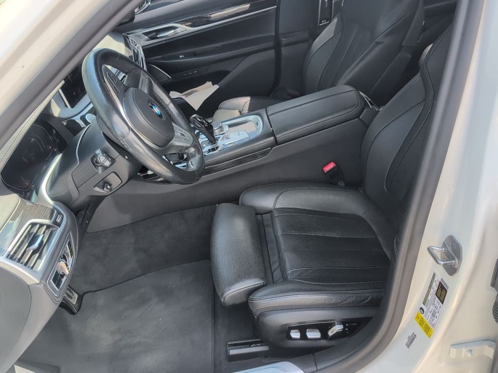 2021 BMW 7 Series 740i