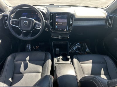 2025 Volvo XC40 B5 Core