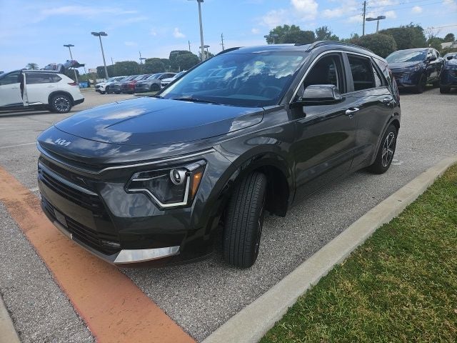 2025 Kia Niro SX