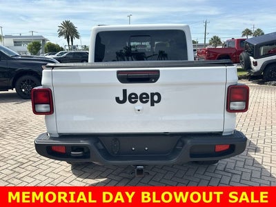 2024 Jeep Gladiator Nighthawk