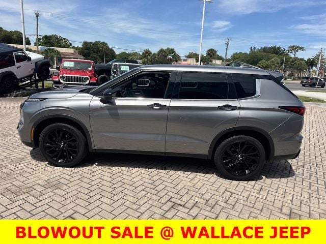 2022 Mitsubishi Outlander SE