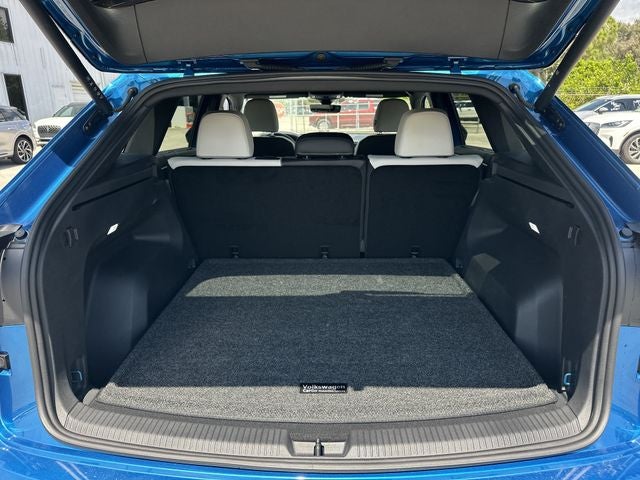 2024 Volkswagen Atlas Cross Sport 2.0T SEL Premium R-Line
