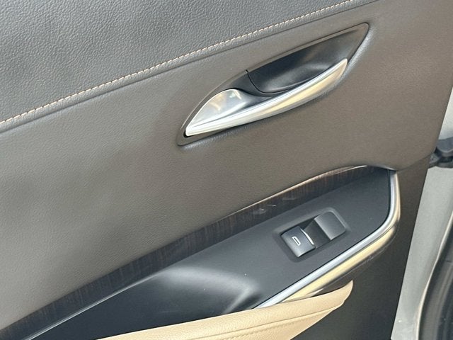 2024 Cadillac XT4 FWD Premium Luxury