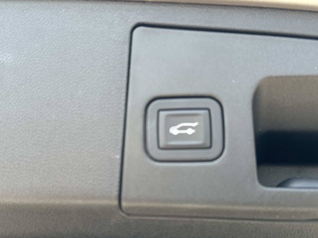 2025 Cadillac XT4 AWD Premium Luxury