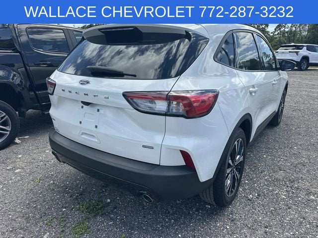 2021 Ford Escape SE Hybrid