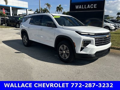 2025 Chevrolet Traverse LT